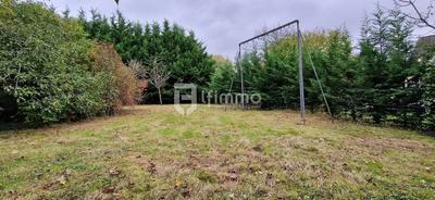 Terrain constructible - 1 032 m²