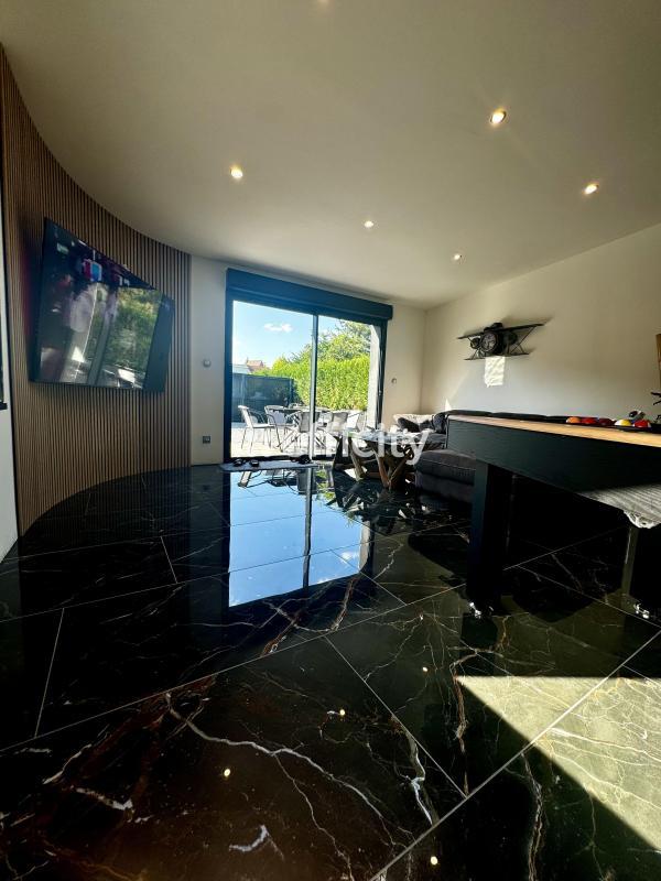 Maison - 90 m² - 3 pièces