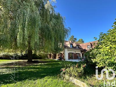 Maison - 227 m² - 9 pièces