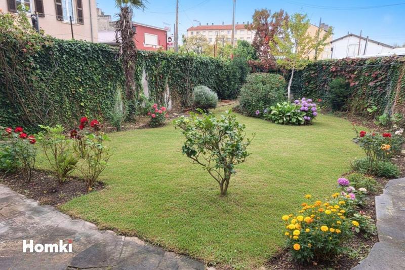 Maison de ville - 220 m² - 6 pièces