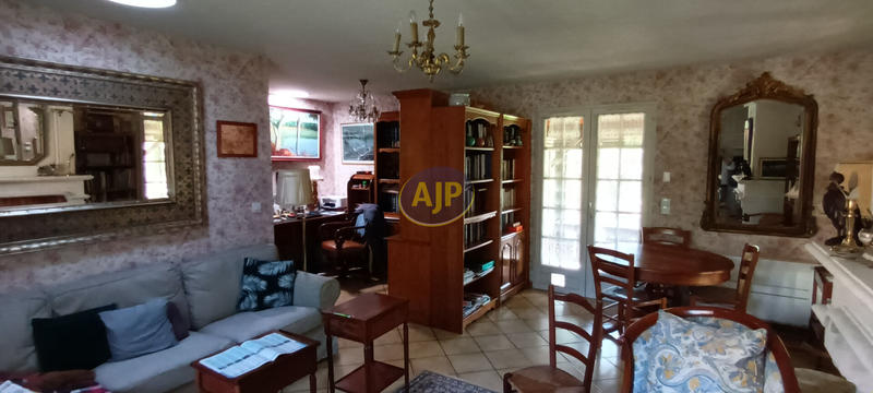 Maison - 140 m² - 6 pièces