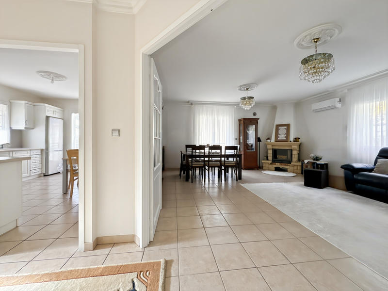 Maison - 152 m² - 6 pièces