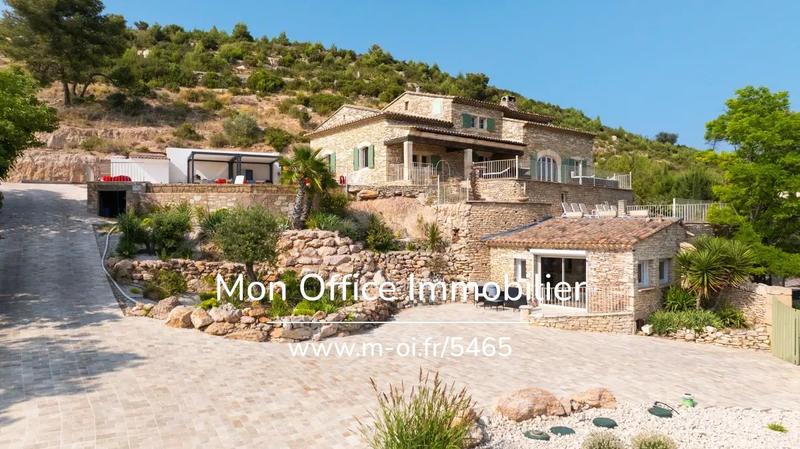 Mas - 310 m² - 9 pièces