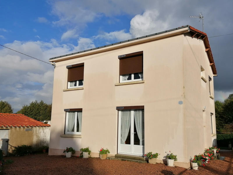 Maison - 115 m² - 8 pièces