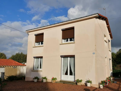 Maison - 115 m² - 8 pièces