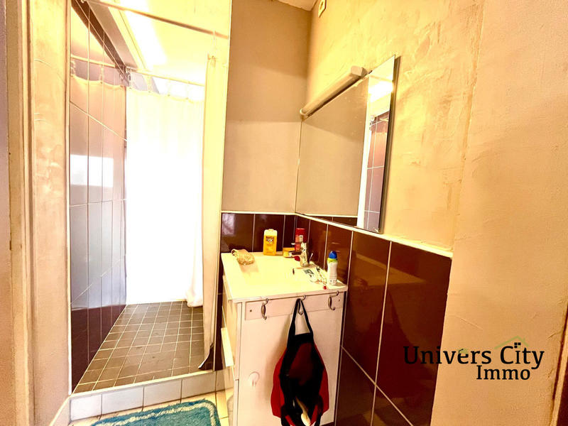 Maison - 207 m² - 9 pièces