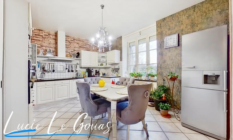 Haras - 239 m² - 9 pièces