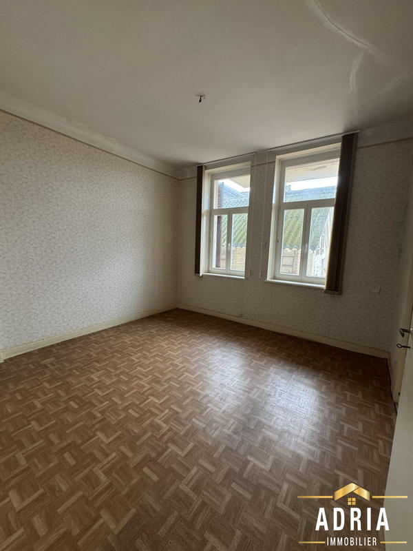 Maison - 127 m² - 8 pièces