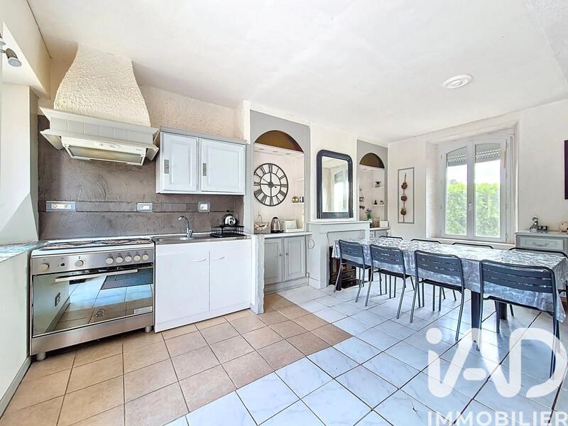 Maison - 185 m² - 7 pièces