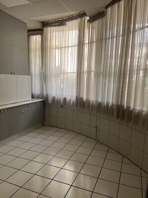 Local commercial - 28 m² - 1 pièce