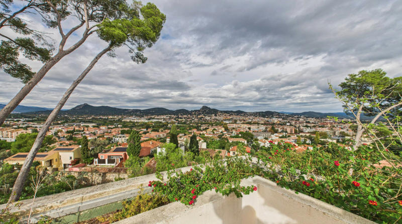 Appartement - 104 m² - 4 pièces