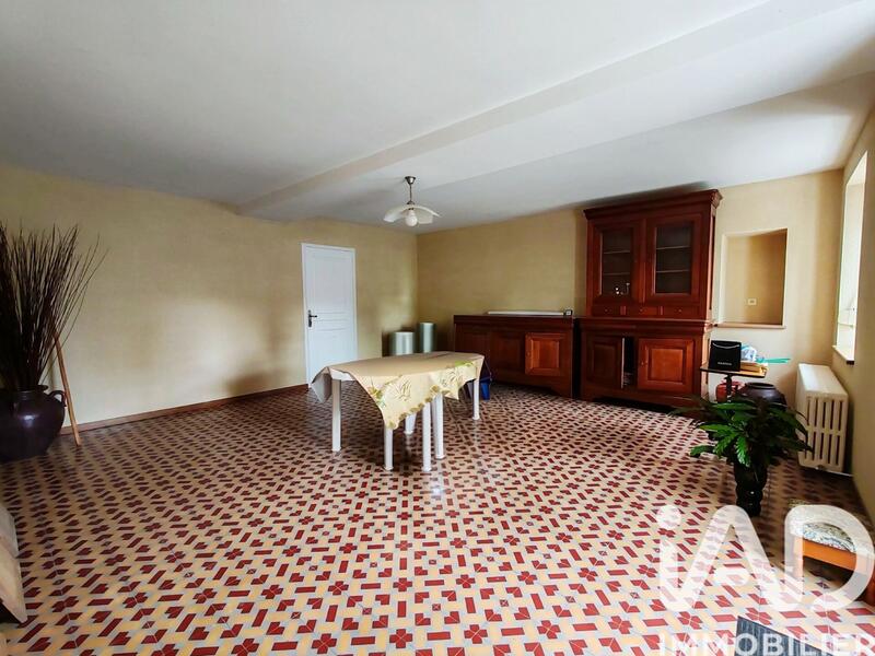 Maison - 196 m² - 7 pièces