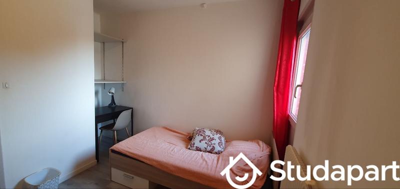 Chambre - 50 m² - 1 pièce