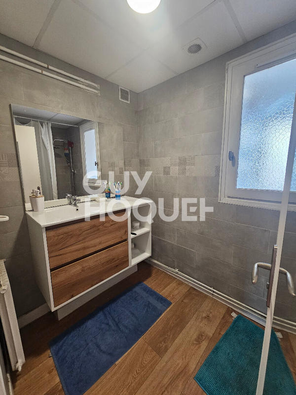 Appartement - 100 m² - 5 pièces