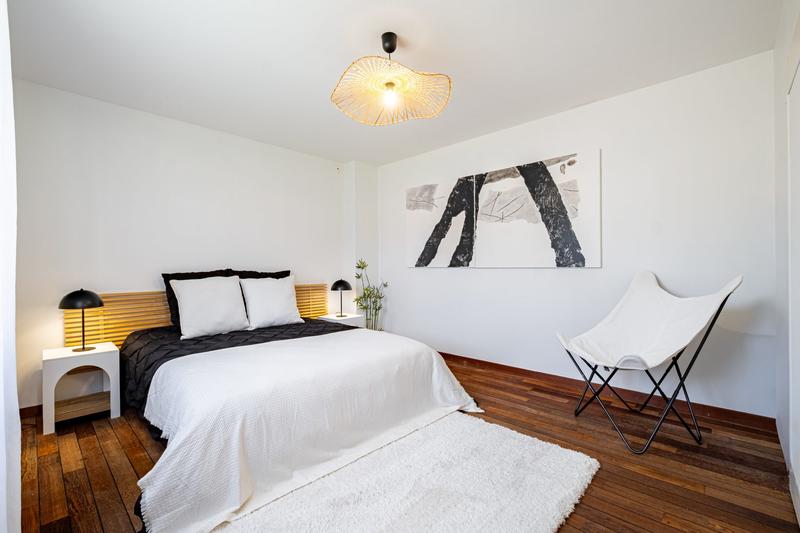 Maison - 210 m² - 7 pièces