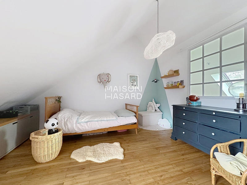 Maison - 219 m² - 8 pièces