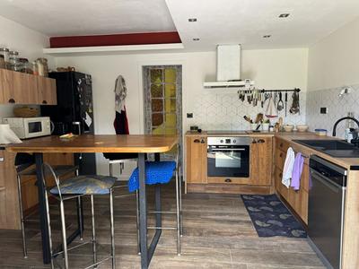 Propriété - 143 m² - 4 pièces