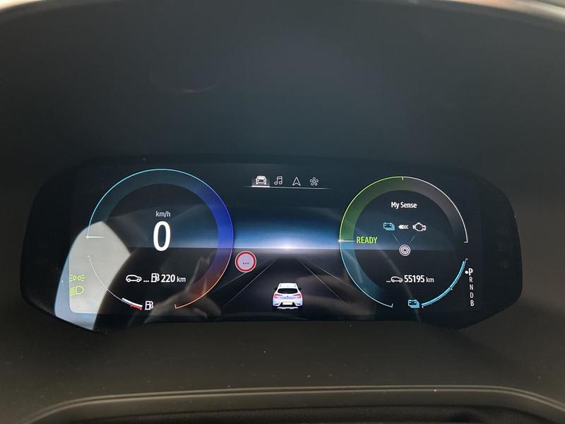 Renault Captur E-Tech full hybrid 145 Techno fast track