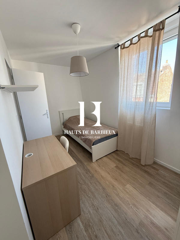 Maison - 84 m² - 6 pièces