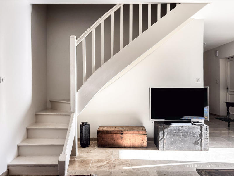 Maison - 613 m² - 14 pièces