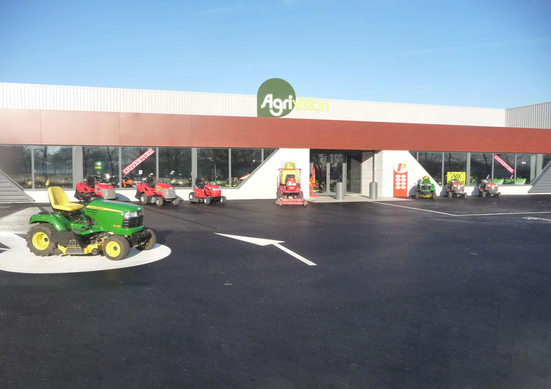 Local commercial - 1 528 m²