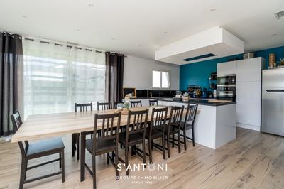 Maison - 142 m² - 5 pièces