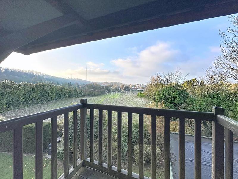 Maison - 270 m² - 10 pièces