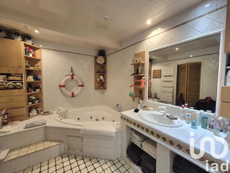 Maison - 145 m² - 6 pièces