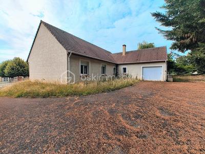 Maison traditionnelle - 110 m² - 4 pièces