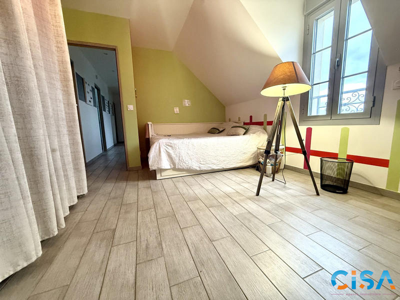 Maison - 195 m² - 7 pièces