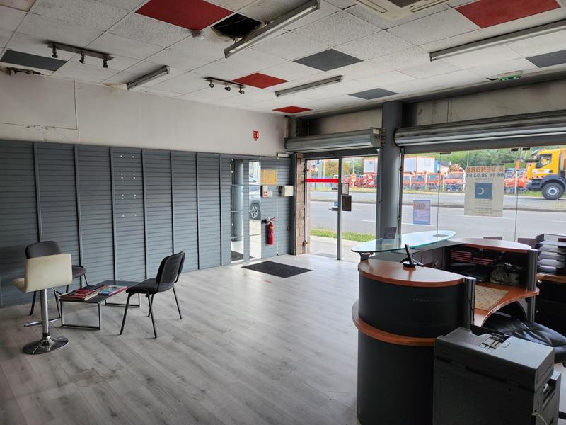Local commercial - 200 m²
