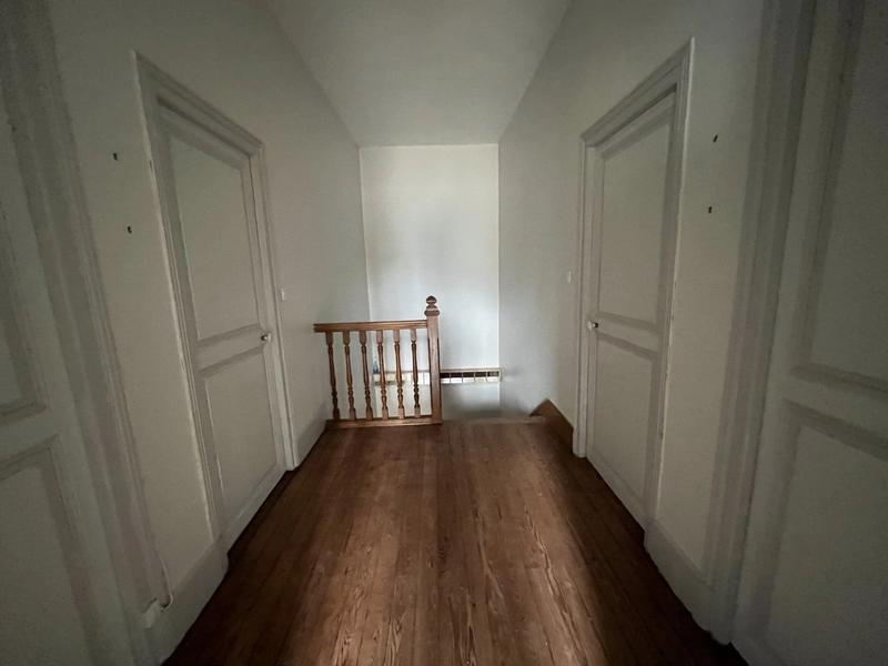 Maison - 170 m² - 8 pièces