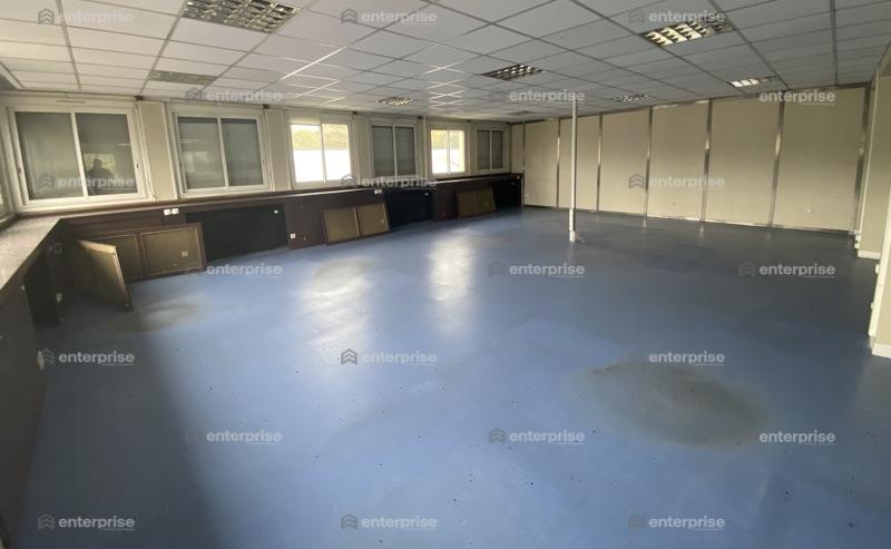 Bureau - 696 m²