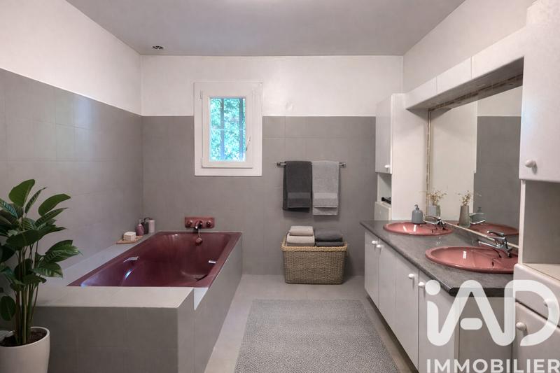 Maison - 145 m² - 5 pièces