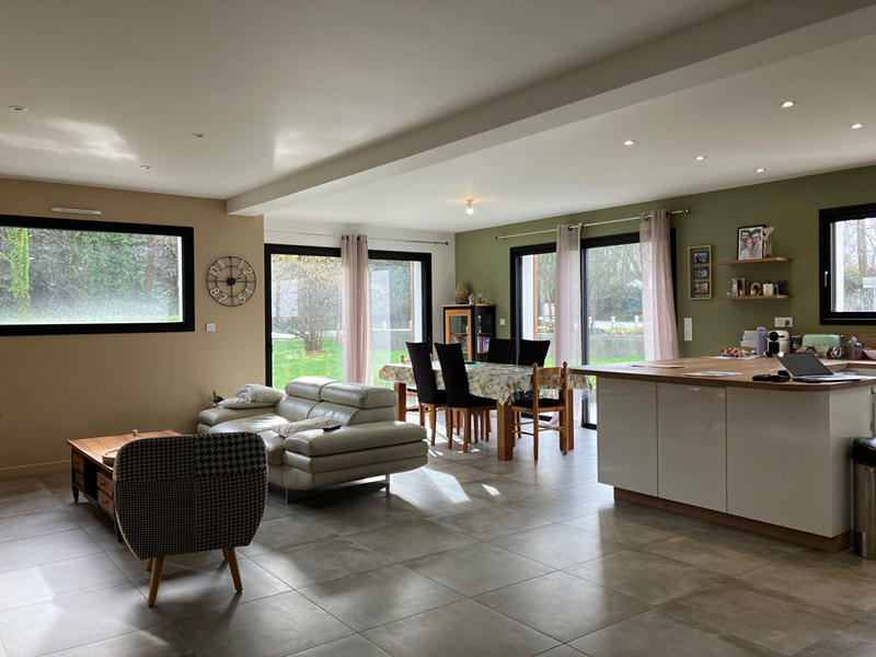 Maison - 142 m² - 6 pièces