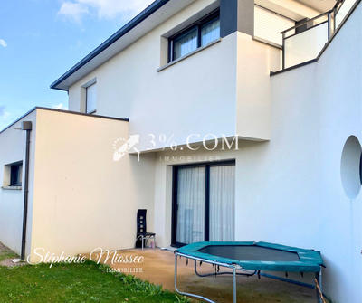 Maison - 180 m² - 7 pièces