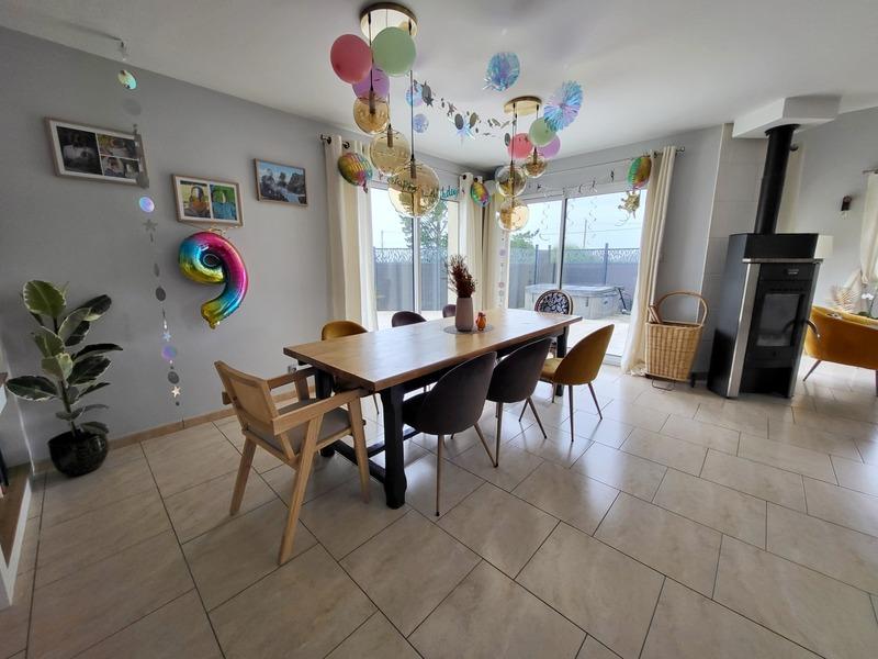 Maison - 172 m² - 9 pièces