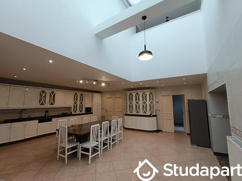 Chambre - 10 m² - 1 pièce