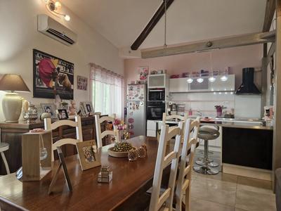 Maison de village - 220 m² - 6 pièces