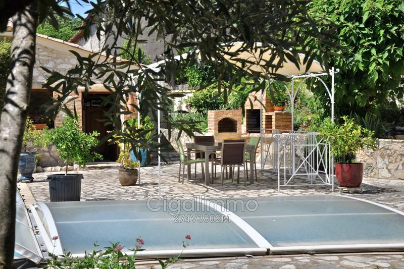 Maison en pierre - 203 m² - 8 pièces