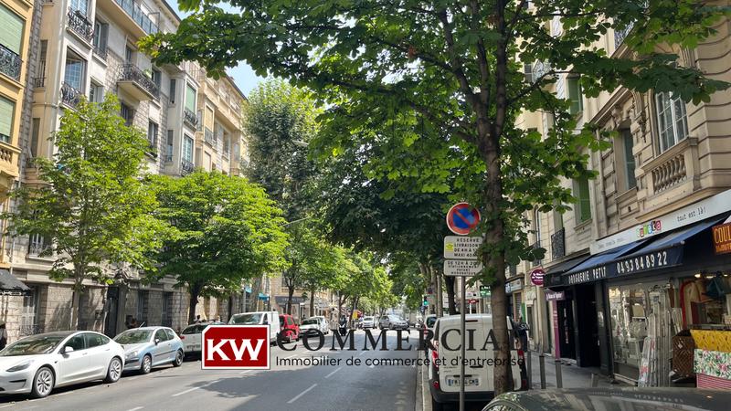 Fonds de commerce - 110 m²