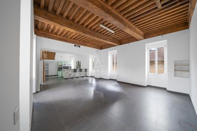 Maison - 222 m² - 9 pièces