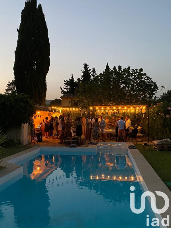 Maison - 222 m² - 8 pièces