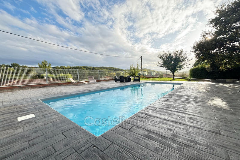 Maison - 135 m² - 6 pièces