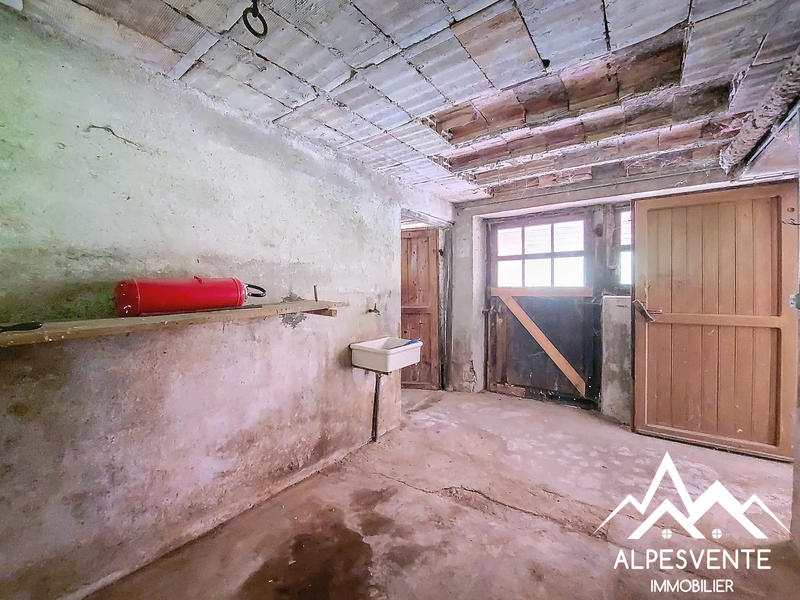 Maison - 330 m² - 14 pièces