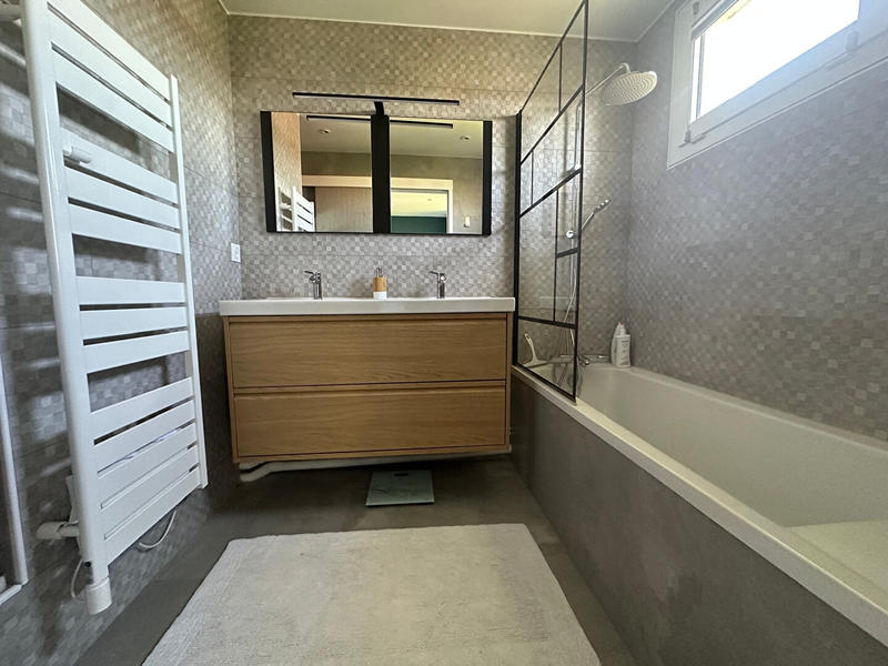 Appartement - 86 m² - 4 pièces