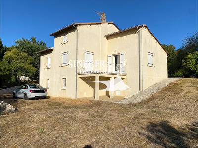 Propriété - 98 m² - 5 pièces