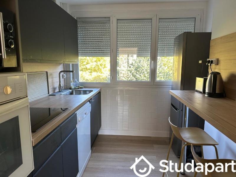 Chambre - 12 m² - 1 pièce