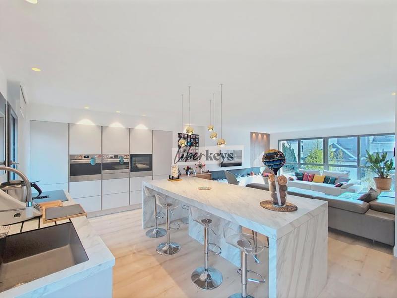 Maison - 145 m² - 6 pièces