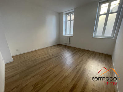 Appartement - 100 m² - 4 pièces